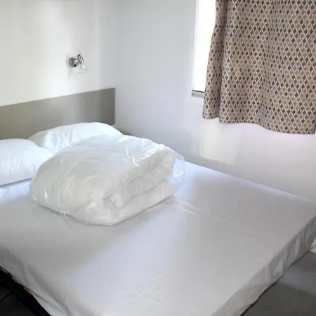 Ferienhaus With 2 Bedrooms In With Shared Pool Furnished Garden And Wifi 2 Km From The Beach